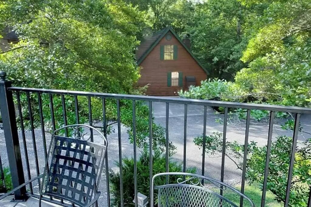 Beary Peaceful Smokies Retreat: Hot-Tub & Pools Villa Pigeon Forge Luaran gambar